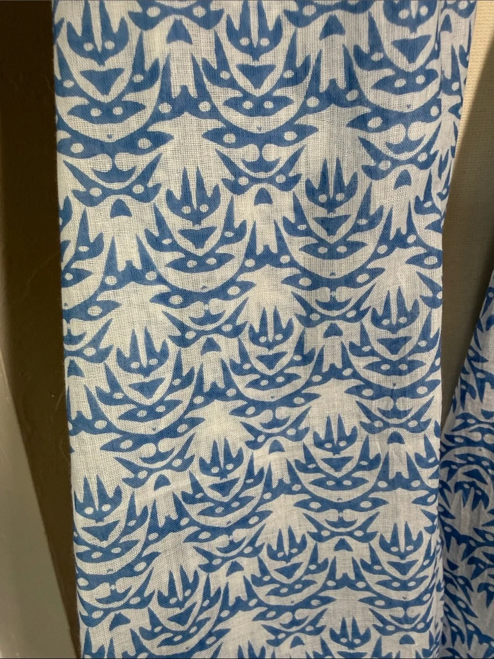 Lara Ethnics blue and white printed cotton scarf made in India